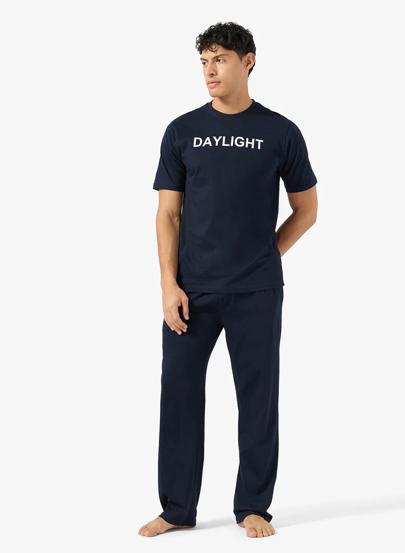 سفنتي فايف طقم تي شيرت وبنطلون بقصة عادية